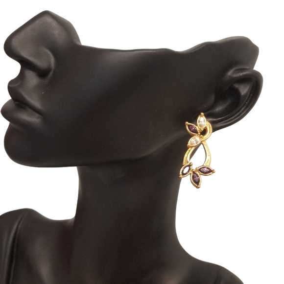 AVON 1994 "SHADES OF PURPLE" GOLDTONE WITH AMETHYST & WHITE GLASS JEWEL EARRINGS - Picture 2 of 6